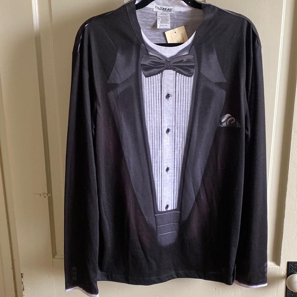 FAUX TUX TEE SIZE L